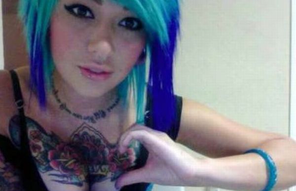 Девушки с цветными волосами