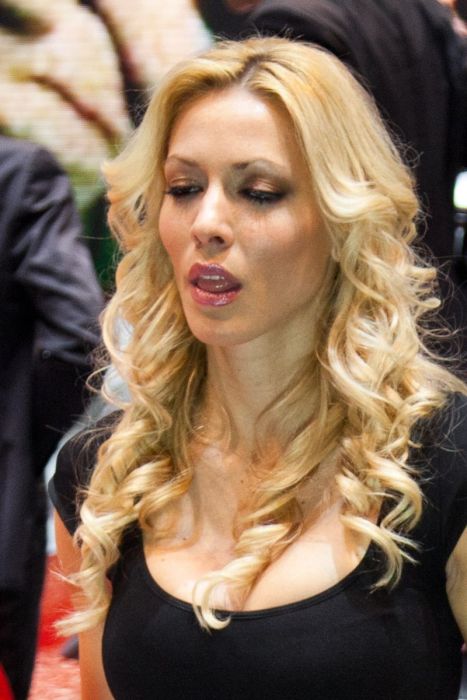 Девушки с женевского автосалона. Часть 2 Девушки с женевского автосалона. Часть 2