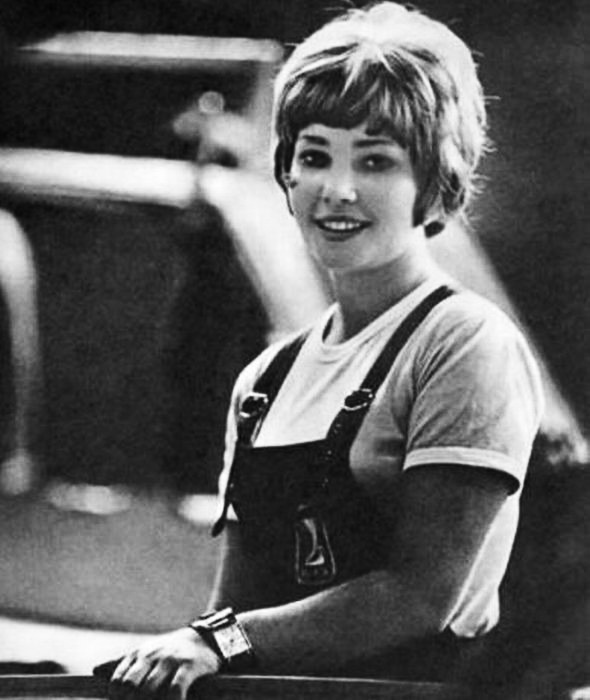 Девушки времен СССР