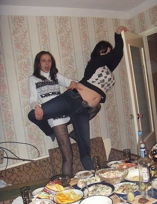 Глупые и смешные фотографии девушек из социальных сетей