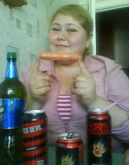 Глупые и смешные фотографии девушек из социальных сетей