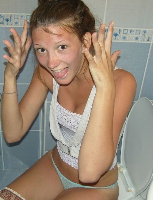 Глупые и смешные фотографии девушек из социальных сетей