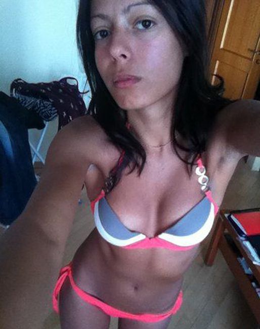 Глупые и смешные фотографии девушек из социальных сетей