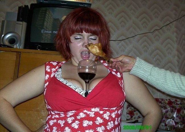 Глупые и смешные фотографии девушек из социальных сетей