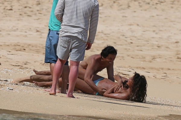 Ирина Шейк раскрыла тему сисек