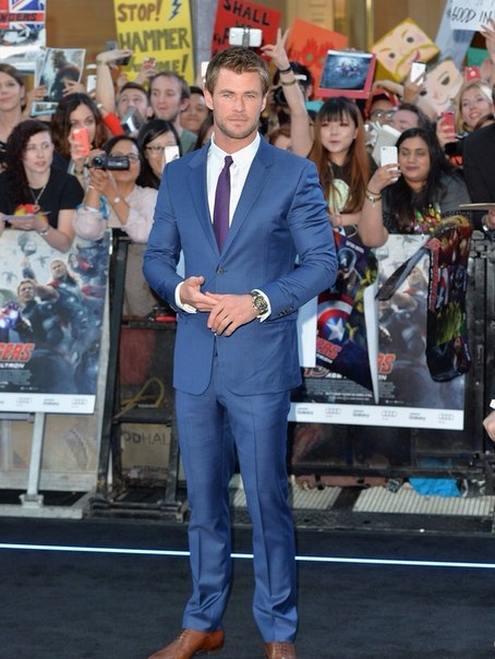 Крис Хемсворт и Крис Эванс на премьере "Мстители:Эра