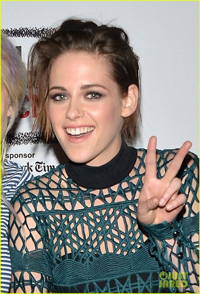 Кристен Стюарт на показе фильма "Облака Зильс-Мария"