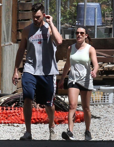 Лиа Мишель с бойфрендом в Студио Сити - 3 апреля