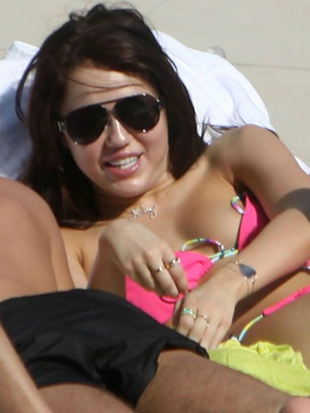 Майли Сайрус (эротика)