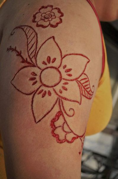 Моддинг тела неформальных девушек Моддинг тела неформальных девушек