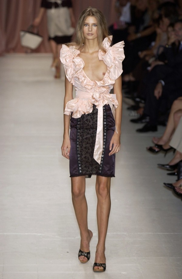 Модели в откровенных нарядах. НЮ Модели в откровенных нарядах. НЮ