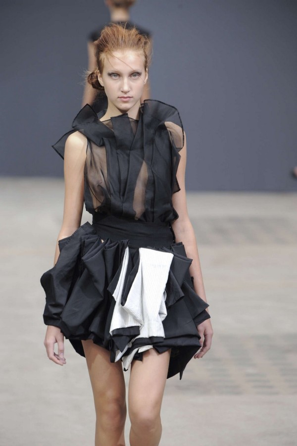 Модели в откровенных нарядах. НЮ Модели в откровенных нарядах. НЮ