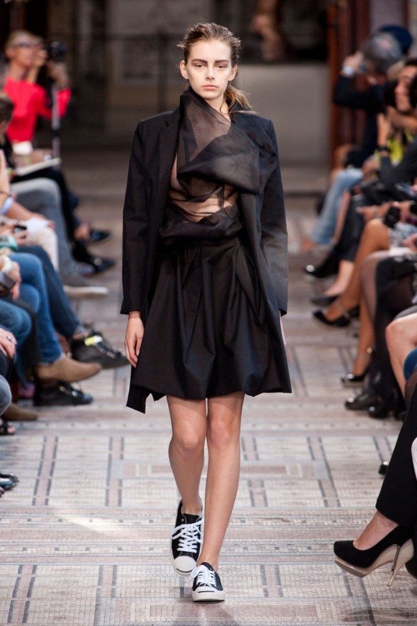 Модели в откровенных нарядах. НЮ Модели в откровенных нарядах. НЮ