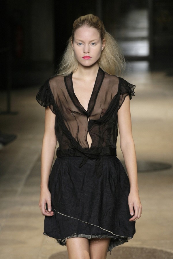 Модели в откровенных нарядах. НЮ Модели в откровенных нарядах. НЮ