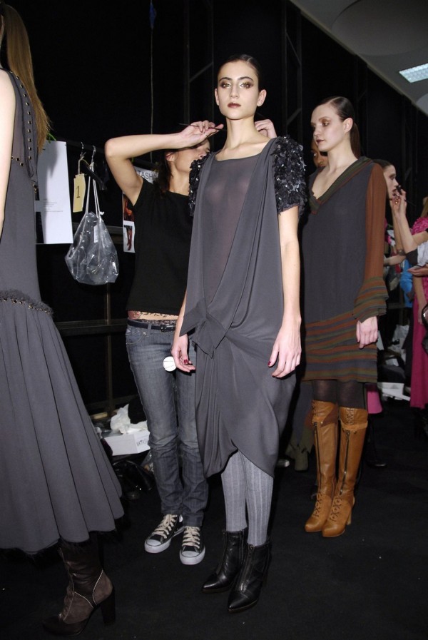 Модели в откровенных нарядах. НЮ Модели в откровенных нарядах. НЮ