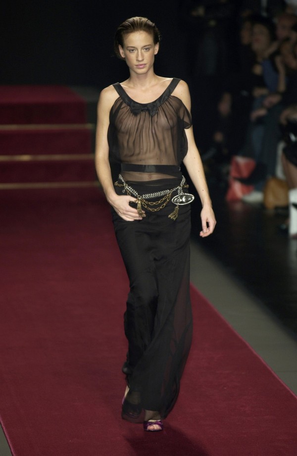 Модели в откровенных нарядах. НЮ Модели в откровенных нарядах. НЮ