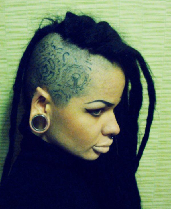 Новые уши Кристины Рэй Новые уши Кристины Рэй