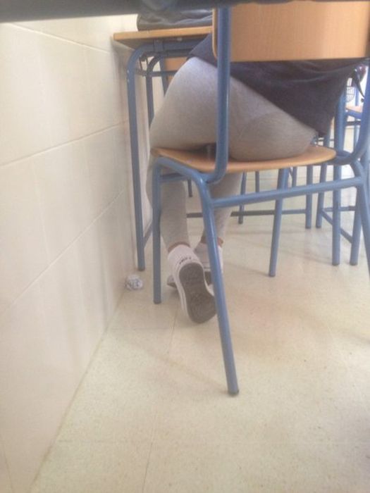 "Подглядываем" за девушками