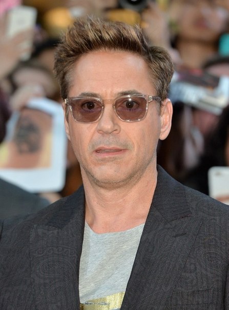 Роберт Дауни-младший на премьере фильма Мстители