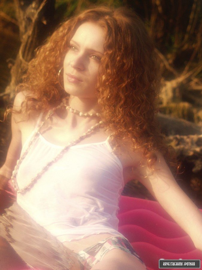 Рыжая кудрявая малышка Рыжая кудрявая малышка