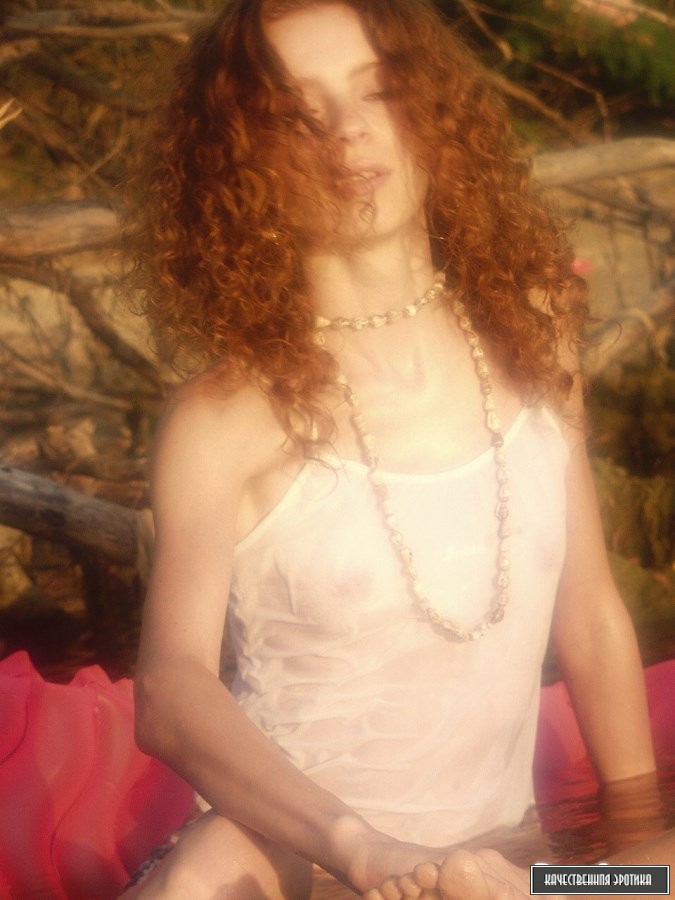 Рыжая кудрявая малышка Рыжая кудрявая малышка