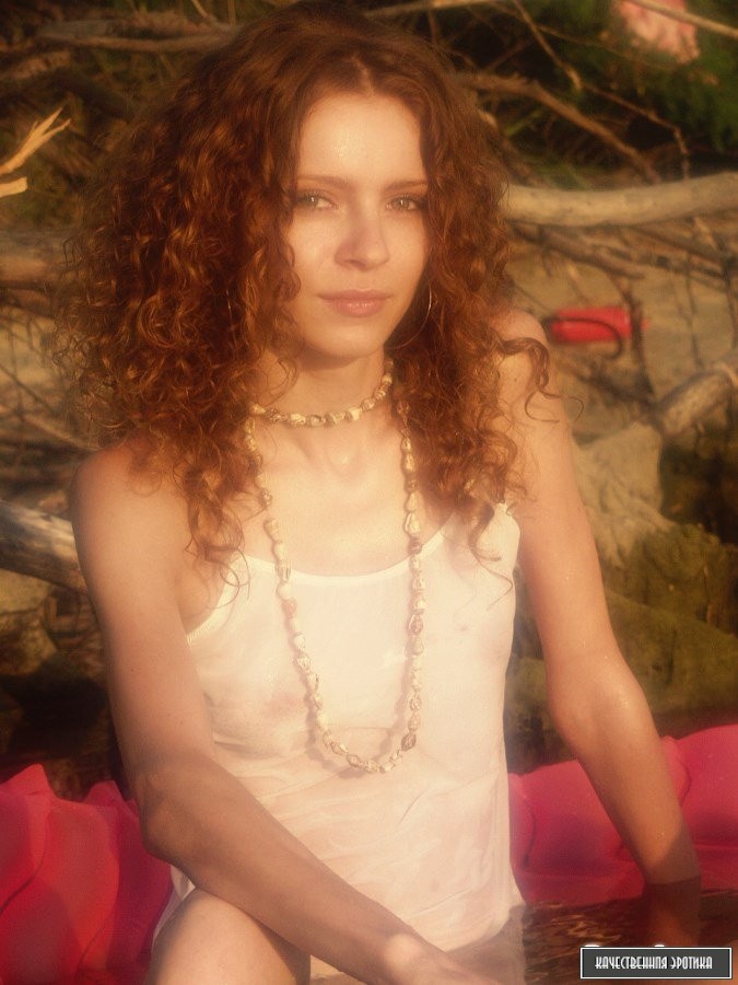 Рыжая кудрявая малышка Рыжая кудрявая малышка