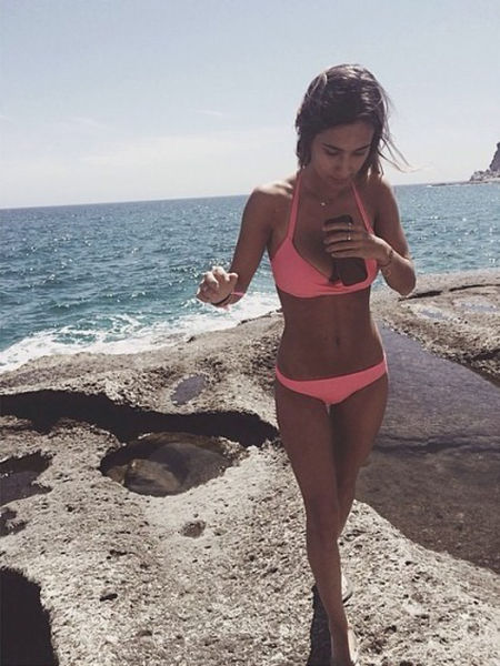 Сексуальные девушки всемирно известных футболистов Сексуальные девушки всемирно известных футболистов