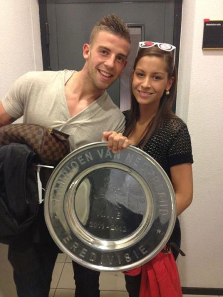 Сексуальные девушки всемирно известных футболистов Сексуальные девушки всемирно известных футболистов