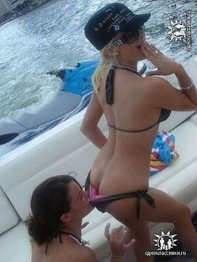 Сексуальные одноклассницы Сексуальные одноклассницы