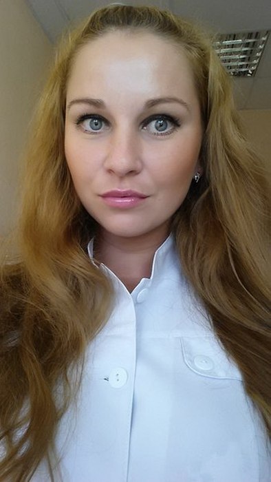 Симпатичные девушки-медработники