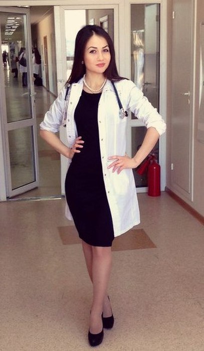 Симпатичные девушки-медработники