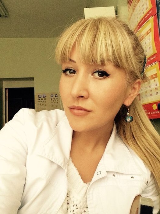 Симпатичные девушки-медработники