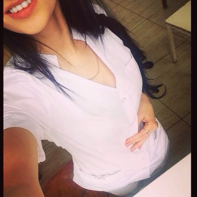 Симпатичные девушки-медработники