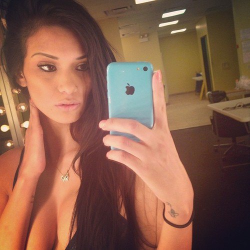 Stripper Locker Room: блог с сэлфшотами стриптизерш