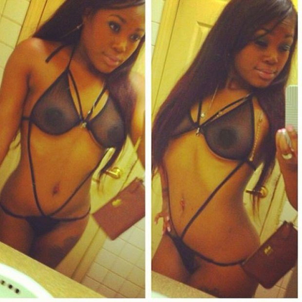 Stripper Locker Room: блог с сэлфшотами стриптизерш