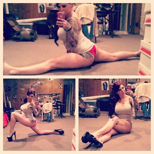 Stripper Locker Room: блог с сэлфшотами стриптизерш