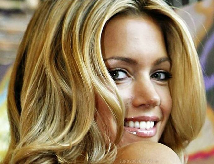 Болельщицы с чемпионатов Евро 2008-2012