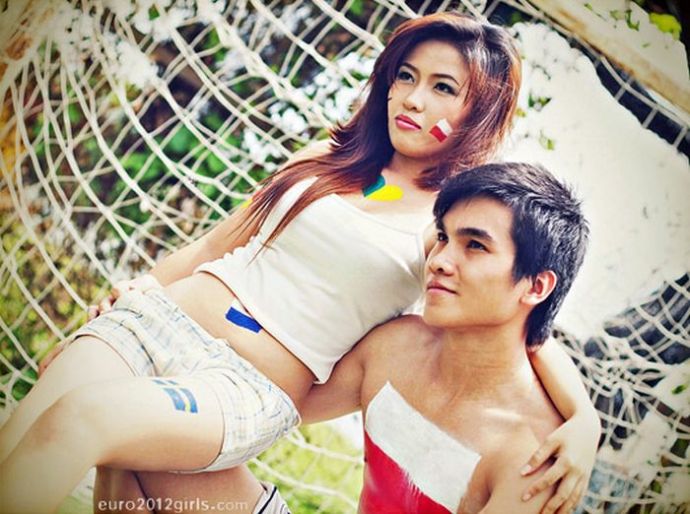 Болельщицы с чемпионатов Евро 2008-2012