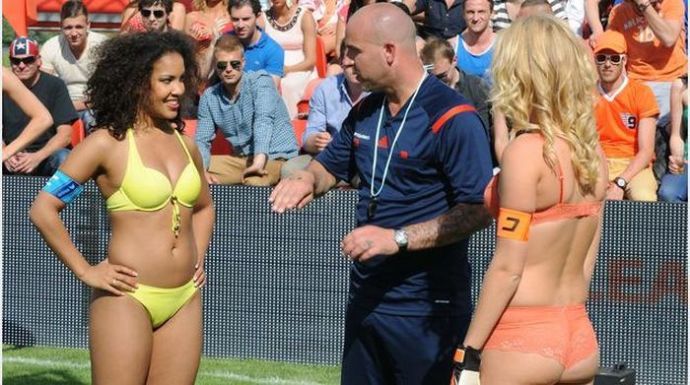 Чемпионат мира по футболу в нижнем белье