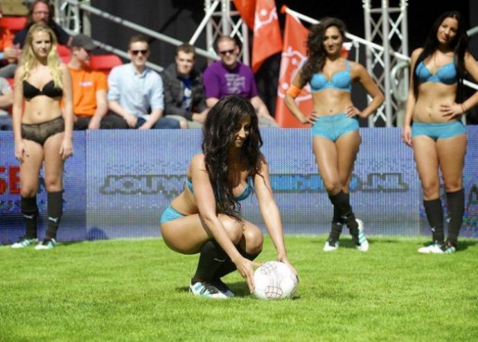 Чемпионат мира по футболу в нижнем белье