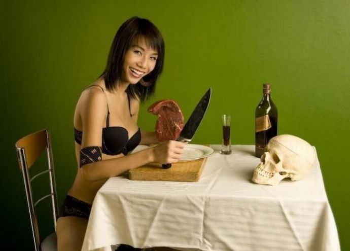 Что не так с этими девушками?