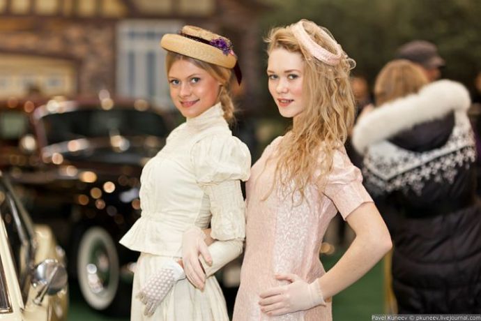 Девушки и олдтаймеры