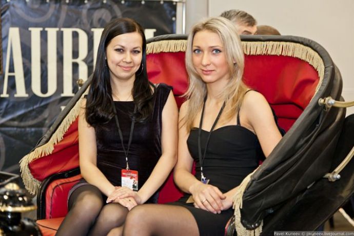 Девушки и олдтаймеры