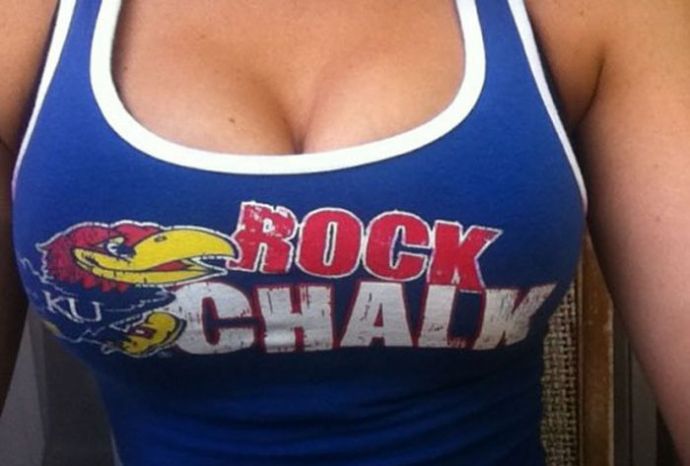 Девушки, которым трудно смотреть в глаза