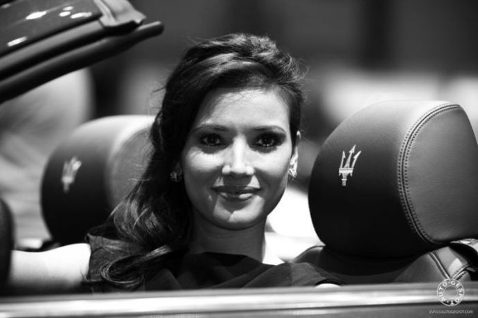 Девушки с женевского автосалона. Часть 2