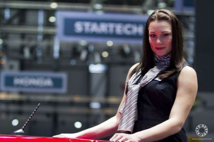 Девушки с женевского автосалона. Часть 2