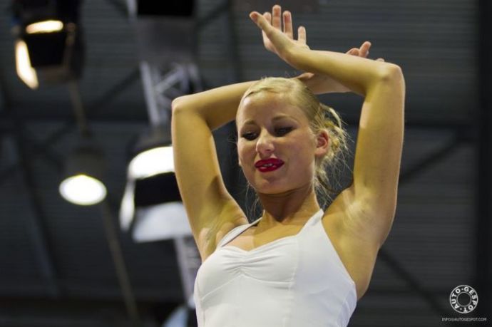 Девушки с женевского автосалона. Часть 2