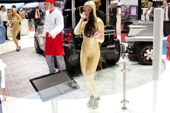 Девушки с женевского автосалона. Часть 2