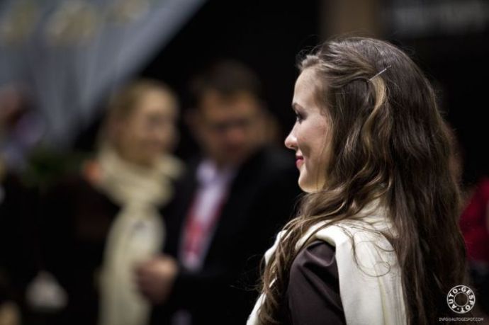 Девушки с женевского автосалона. Часть 2