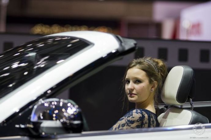 Девушки с женевского автосалона. Часть 2